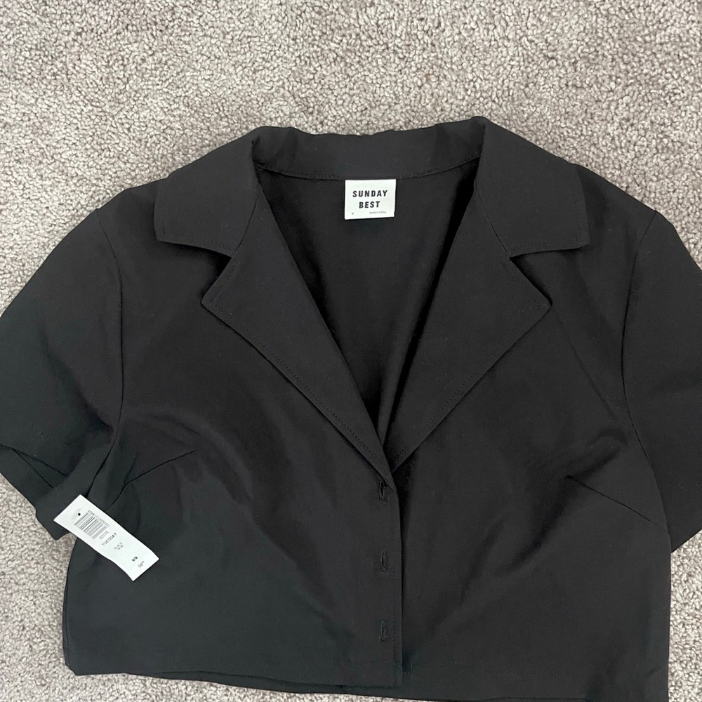 NWT cropped button up blouse